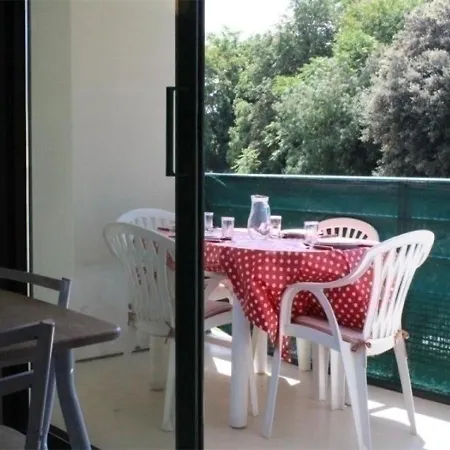 La Rocheliere 1 3